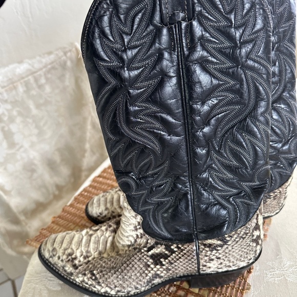 COPY - Acme boots gorgeous - Picture 2 of 5